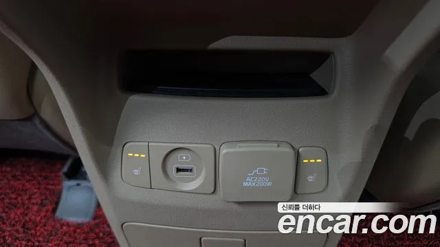 Kia Carnival — фото 15
