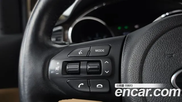 Kia Carnival — фото 18