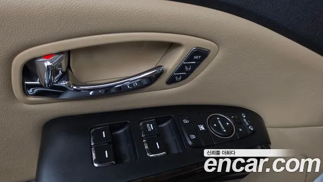 Kia Carnival — фото 28