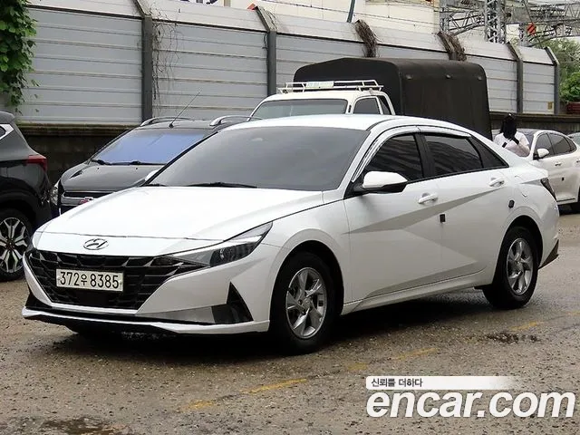 Hyundai Avante — фото 1