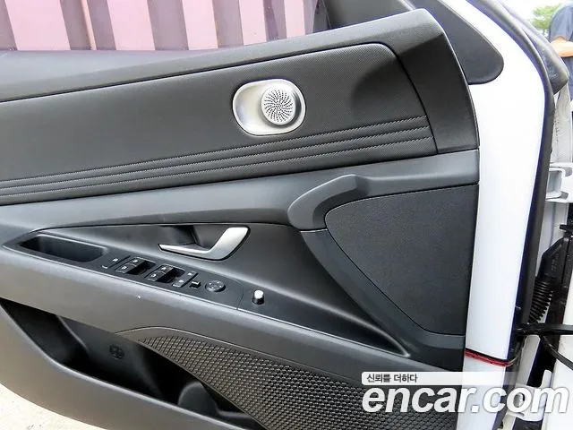 Hyundai Avante — фото 13