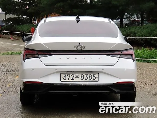 Hyundai Avante — фото 4