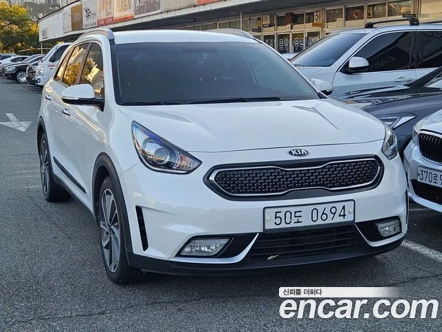 Kia Niro — фото 1