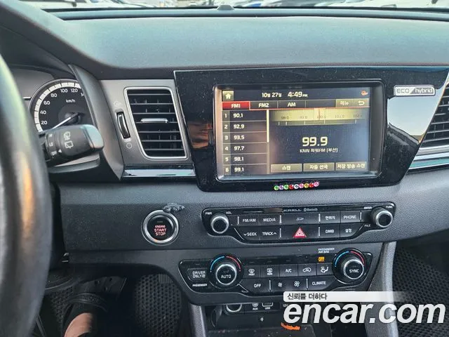 Kia Niro — фото 11