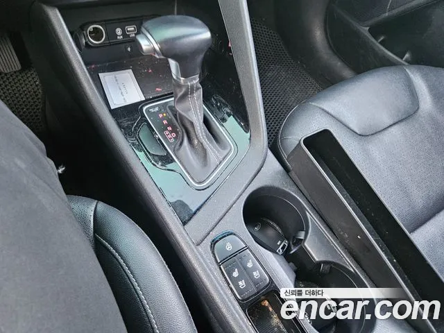 Kia Niro — фото 12