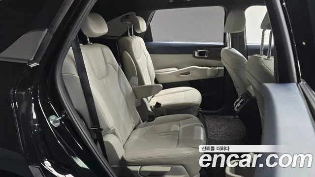 Kia Sorento — фото 11