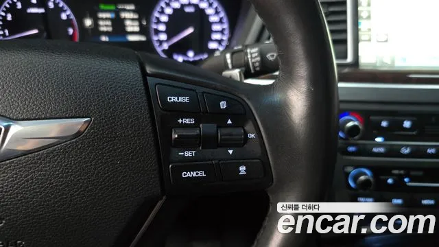 Hyundai Genesis — фото 17