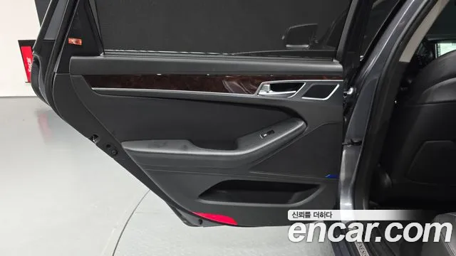 Hyundai Genesis — фото 25