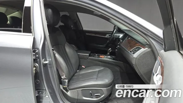 Hyundai Genesis — фото 10