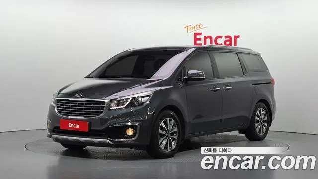 Kia Carnival — фото 1