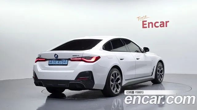 BMW i4 — фото 1