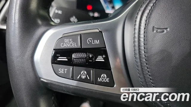 BMW i4 — фото 19