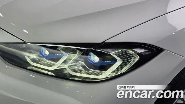 BMW i4 — фото 22