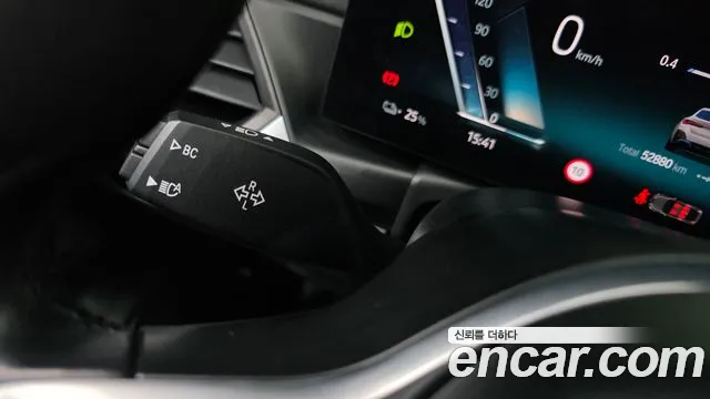 BMW i4 — фото 28