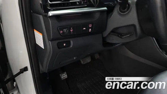 Kia Niro — фото 14