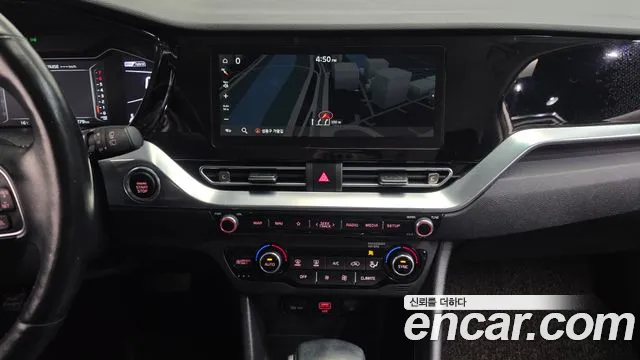 Kia Niro — фото 15