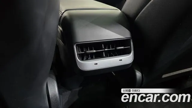 Tesla Model Y — фото 19