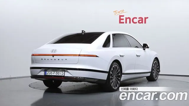 Hyundai Grandeur — фото 1