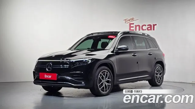 Mercedes-Benz EQB — фото 1