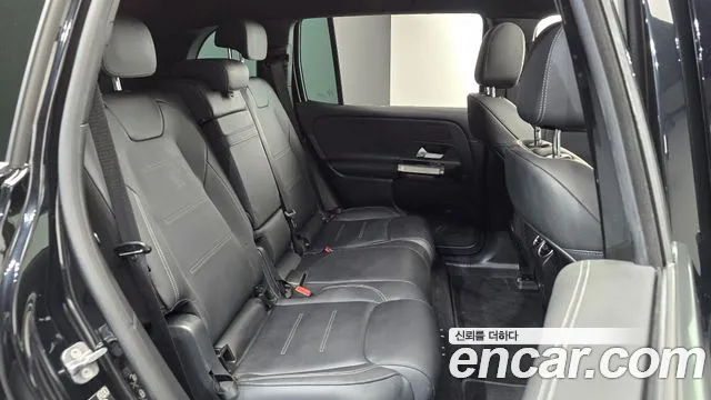Mercedes-Benz EQB — фото 11