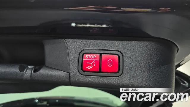 Mercedes-Benz EQB — фото 17