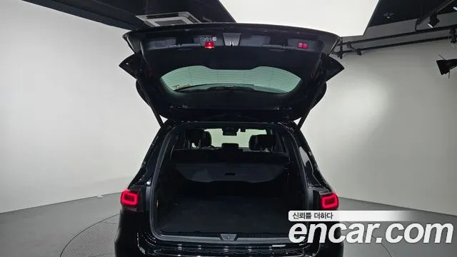 Mercedes-Benz EQB — фото 18