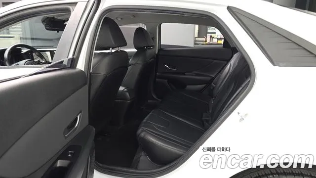 Hyundai Avante — фото 11