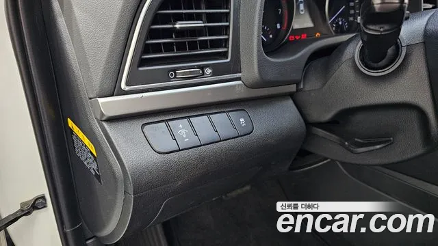 Hyundai Avante — фото 16