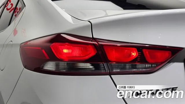 Hyundai Avante — фото 22