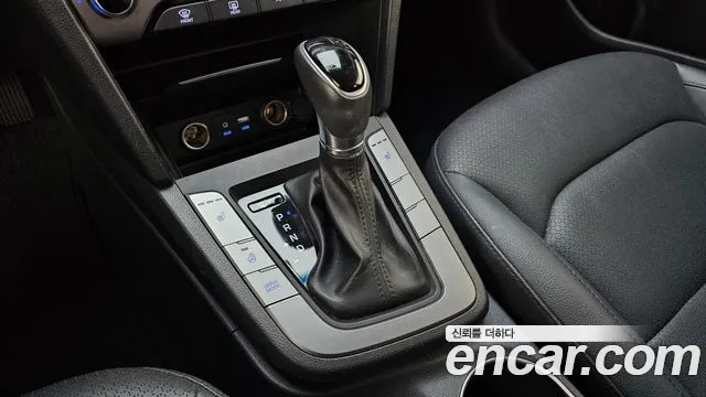 Hyundai Avante — фото 9