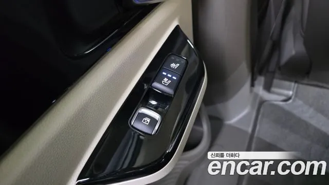 Kia Carnival — фото 19