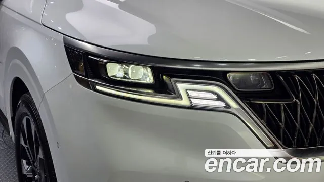 Kia Carnival — фото 22