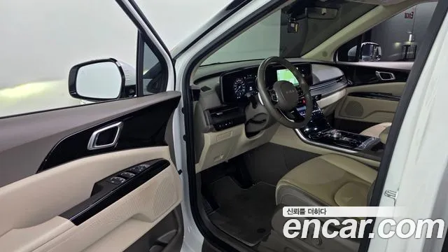 Kia Carnival — фото 10