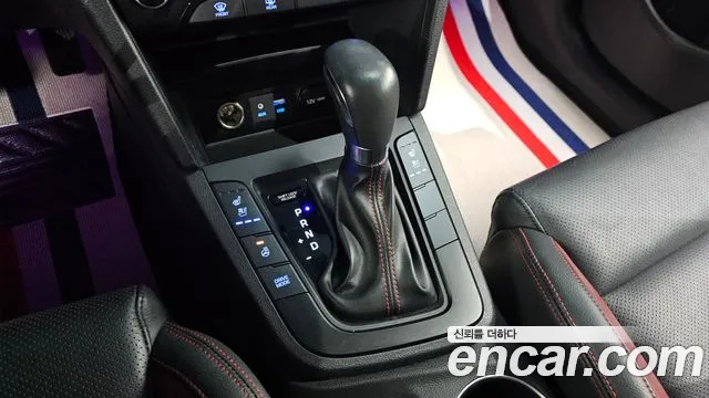 Hyundai Avante — фото 9