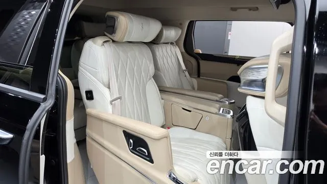 Kia Carnival — фото 11