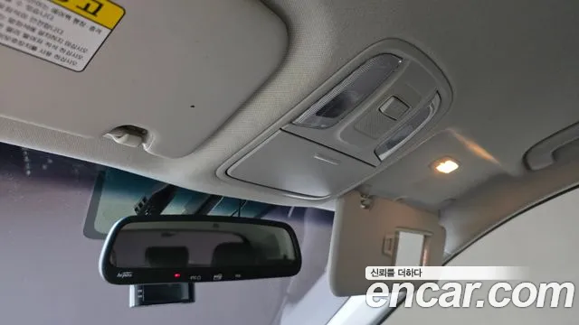Kia Niro — фото 19
