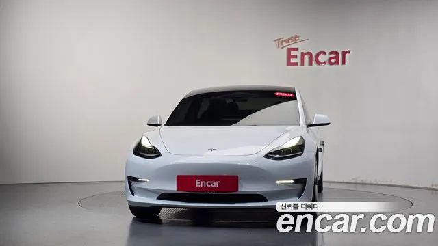 Tesla Model 3 — фото 3