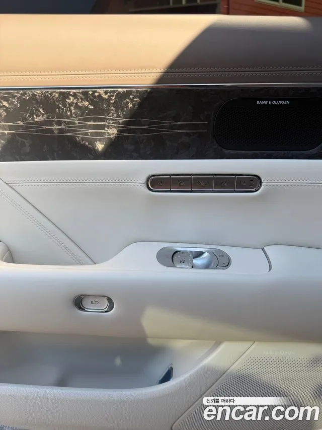 Genesis G90 — фото 16