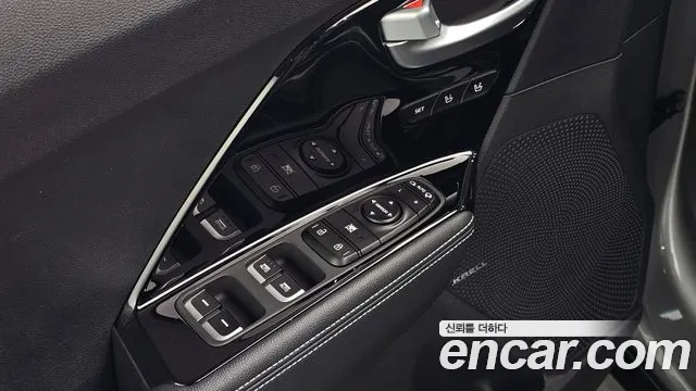 Kia Niro — фото 18