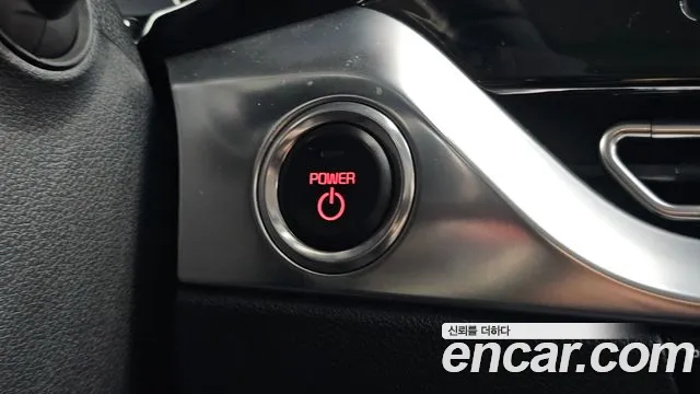 Kia Niro — фото 29
