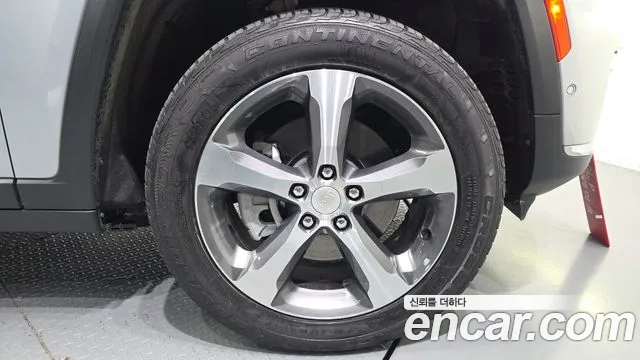 Jeep Cherokee — фото 21