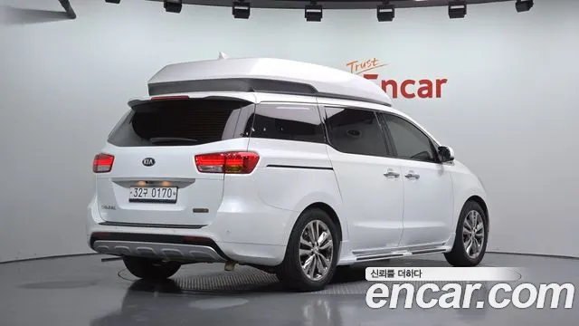 Kia Carnival — фото 2