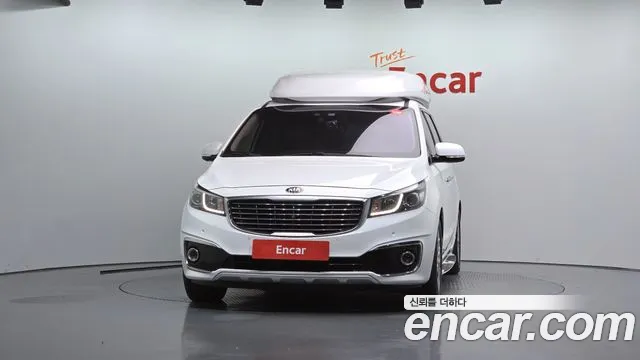 Kia Carnival — фото 3
