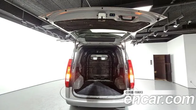Hyundai Staria — фото 19