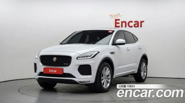 Jaguar E-PACE — фото 3