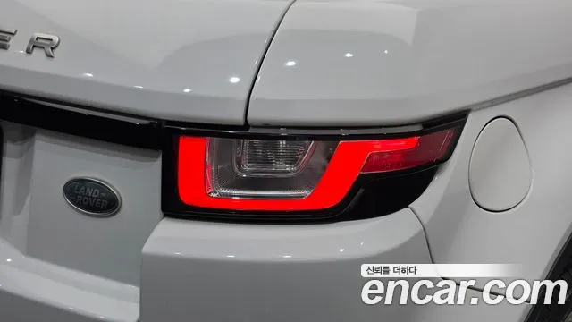 Land Rover Range Rover Evoque — фото 23