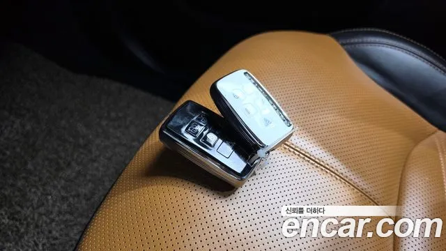 Land Rover Range Rover Evoque — фото 27