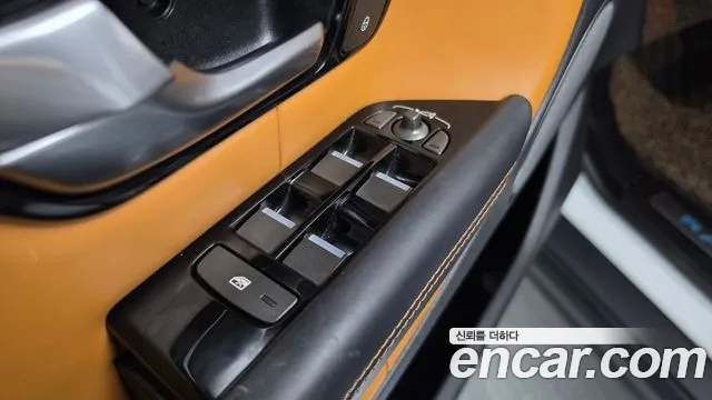 Land Rover Range Rover Evoque — фото 29