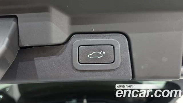 Land Rover Range Rover Evoque — фото 31