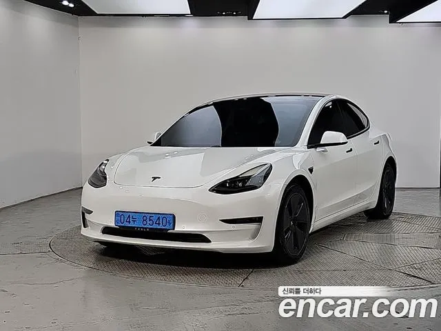 Tesla Model 3 — фото 1
